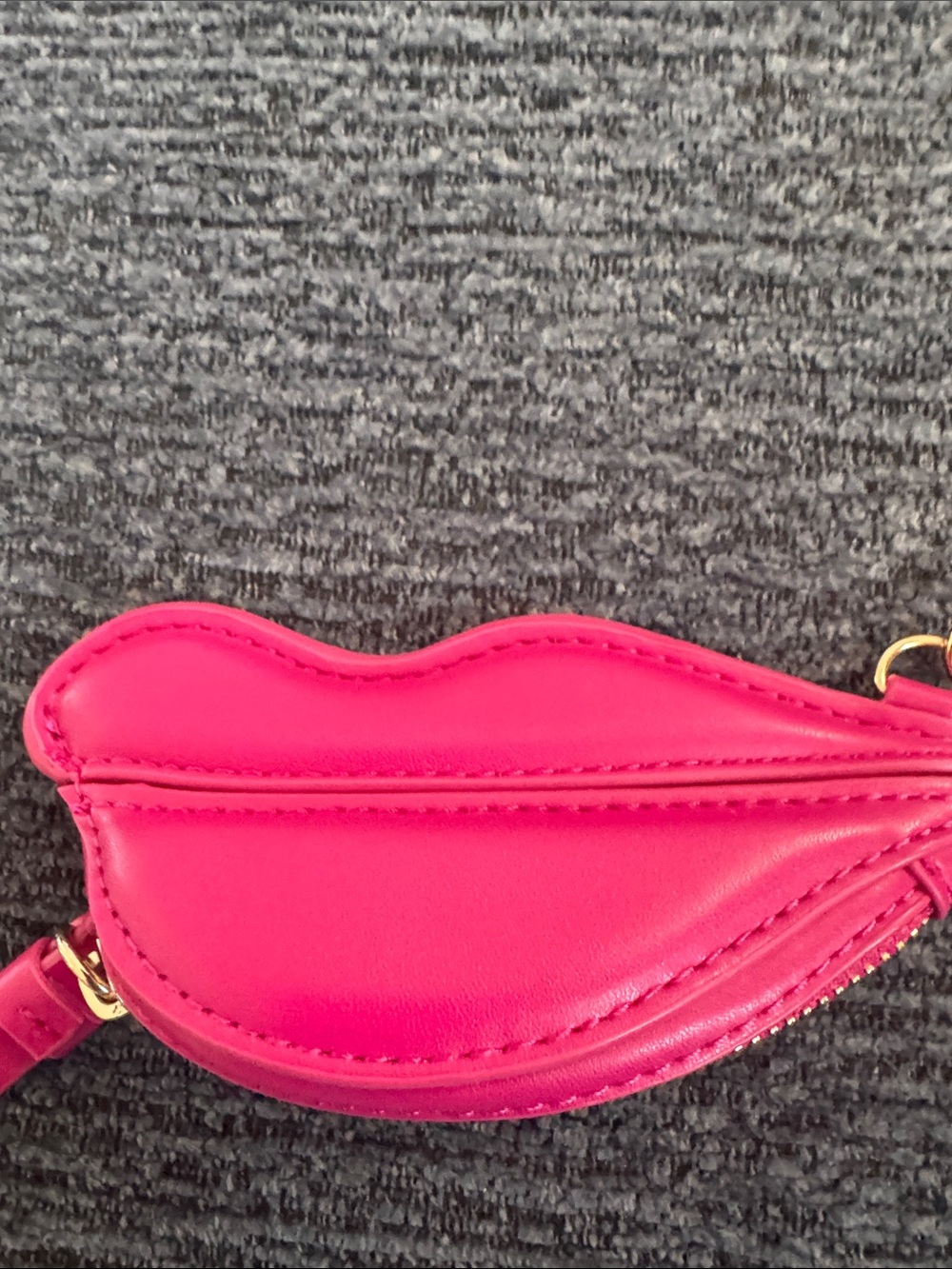 Diane Von Furstenberg Neon Pink Lip Key & Card Holder with Gold Hardware - Picture 5 of 5